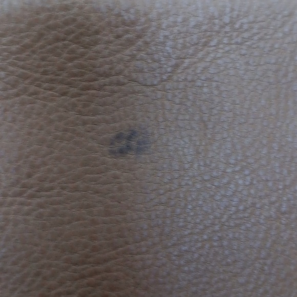 Michael Kors Tan Leather HandbagEUC - Picture 11 of 14